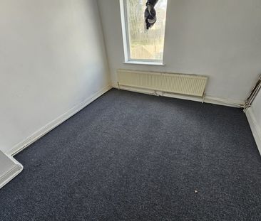 2 bed Terraced - To Let - Photo 2