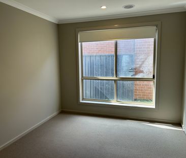 6 Welland Road, Weir Views VIC 3338 - House For Rent | Domain - Photo 5