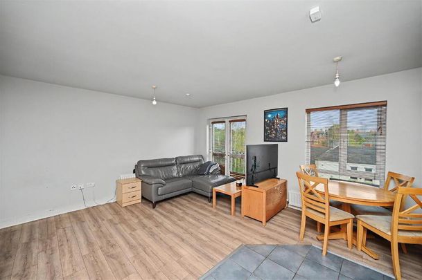 Apt 11, Kingsway Court, Dunmurry, Belfast, BT17 9SE - Photo 1