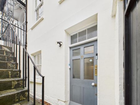 1 bedroom flat to rent - Photo 2