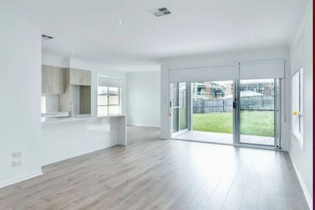 54 Hindes Street, - Photo 3