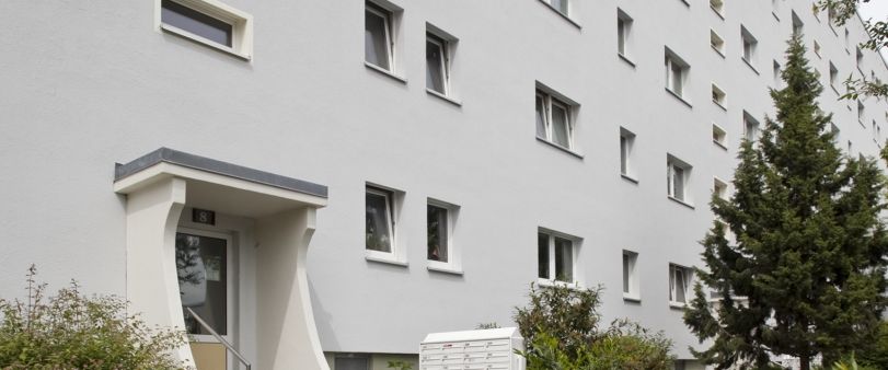 Tapezier- und Malerarbeiten erforderlich! - Foto 1