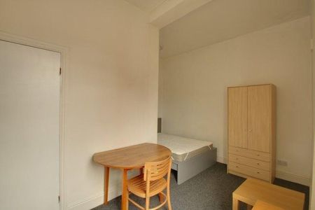 3 bedroom house share to rent - Photo 3