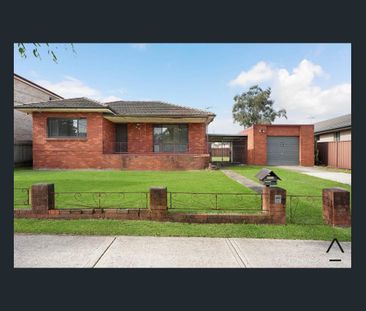 Bright & Modern 2-Bedroom Home with Spacious Yard - Photo 5