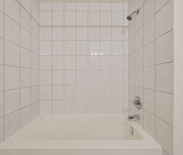 For Lease - 80 Deer Ridge Trail, Caledon, Ontario - Photo 4