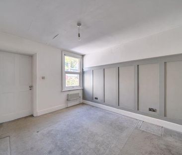 2 bedroom end of terrace house to rent - Photo 2