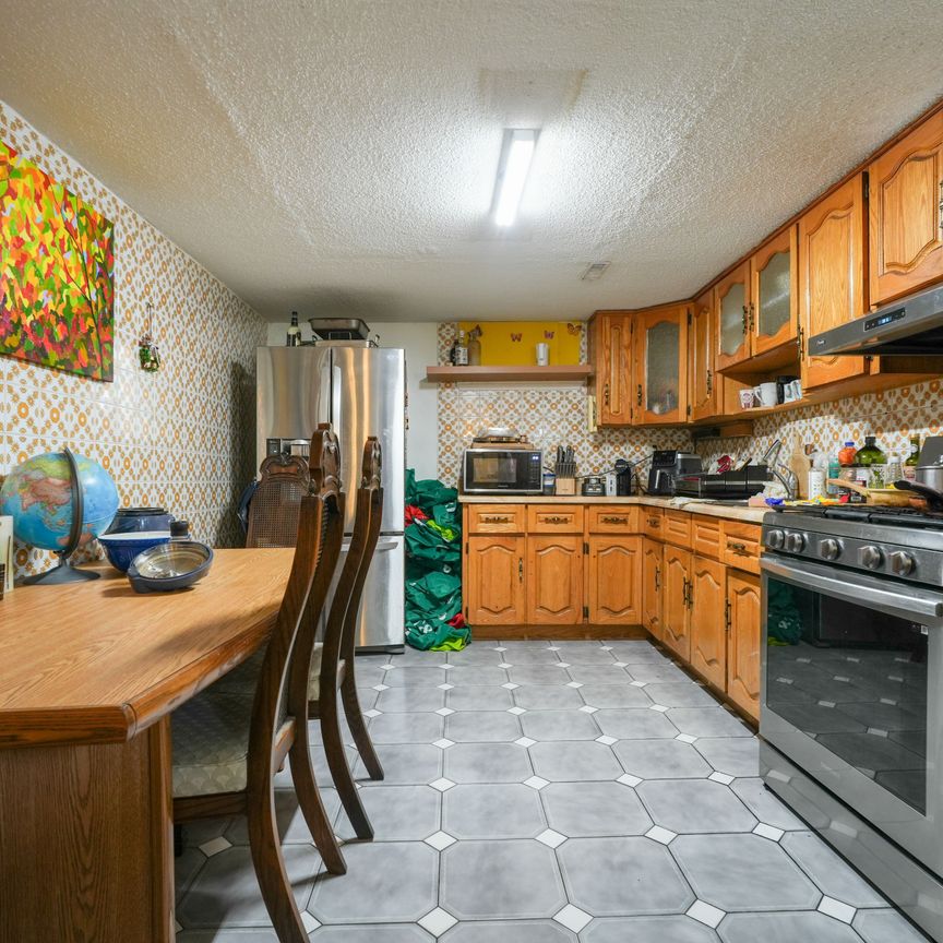 For Lease - 674 Abana Road Unit# Room #1 & #2, Mississauga, Ontario - Photo 1