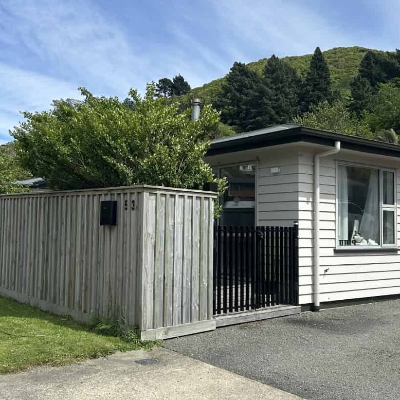 3 Bedroom Home + Double Garage - Photo 1