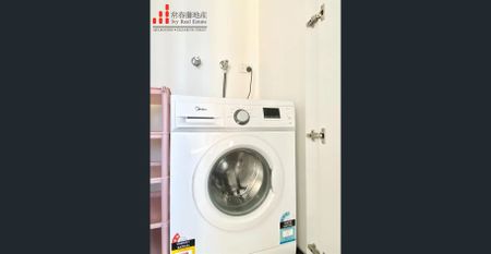 Fully Furnished 2B1b @Highly Sought-after EMPIRE Building - Photo 3