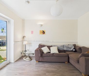 Staplefield Drive, Brighton - Photo 1