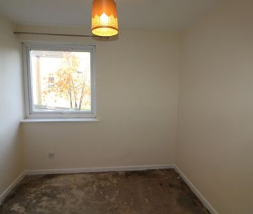 Frizley Gardens, Bradford - Photo 2