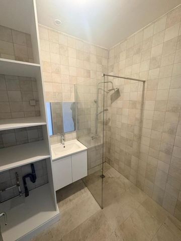 Location Appartement 3 pièces 95m² ST PIERRE 97410 - Photo 5