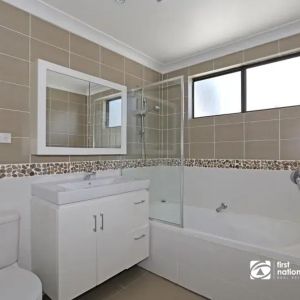 Country Charm! - Photo 2