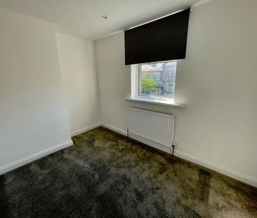 4 bedroom terraced house to rent - Photo 4
