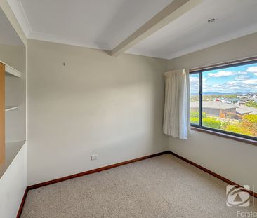 4 Bedroom Pioneer Home - Photo 5