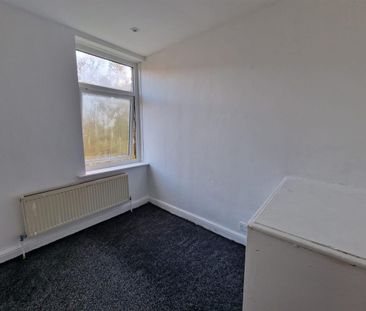 Church Hill, Eastborough, Dewsbury - Photo 1