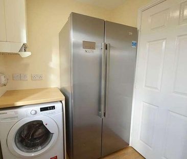 Rm West Water Crescent, Hampton Vale, PE7 - Photo 4