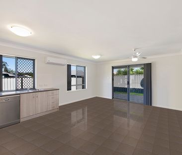 1/4 Bruce Baker Crescent, Crestmead QLD 4132 - House For Rent | Domain - Photo 1