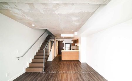 550 Wellington Lofts 55 , #105 - Photo 3