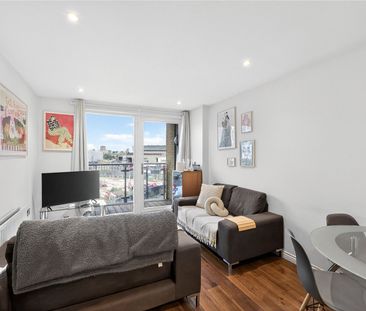 Viridian Apartments, 75 Battersea Park Road, Battersea, London, SW8... - Photo 3