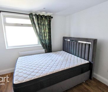4 bedroom terraced house to rent - Photo 5