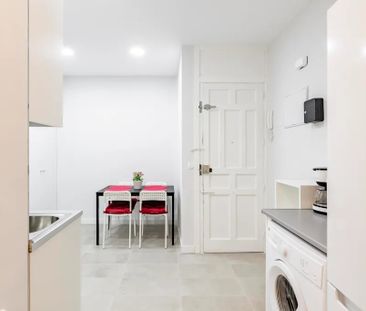 Calle de Andrés Mellado, Madrid, Community of Madrid 28015 - Photo 5