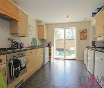 1 bedroom in a house share to rent - Photo 3