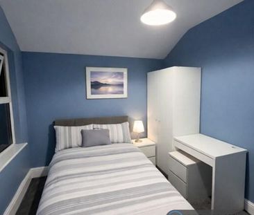 1 bedroom in a house share to rent - Photo 5