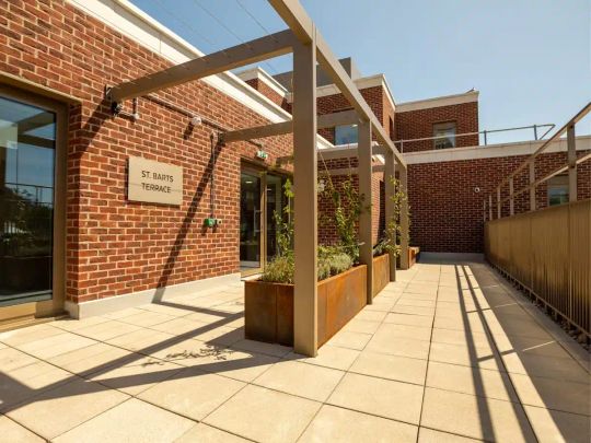 7 Bed Ensuite - Photo 1