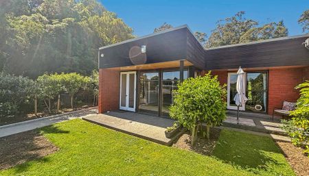 CASHMERE - 2 BEDROOMS, 1 BATHROOM, HEATPUMP, DOUBLE GARAGE - Photo 5