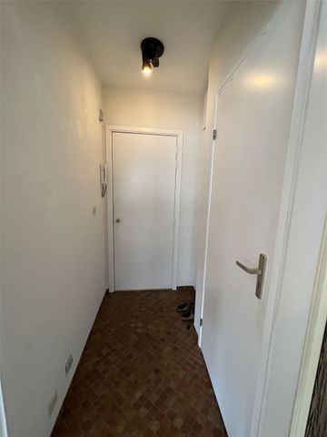 Recent gerenoveerde studio met terras in de Parkstraat 106. - Foto 2