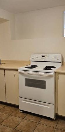 ONE BDRM BSMT SUITE IN DUNBAR, NEAR UBC - AVAILABLE NOW!!! - Photo 1