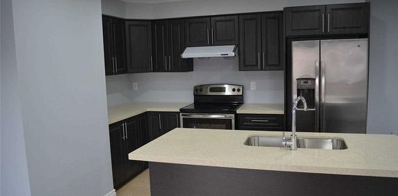 For Lease - 54 Baycliffe Crescent Unit# Upper, Brampton, Ontario - Photo 2