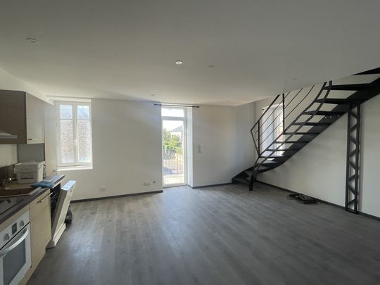 Location Appartement 3 pièces 51m² FLAVIN 12450 - Photo 1