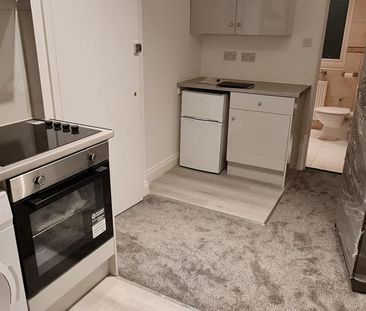 Studio to rent - Photo 3