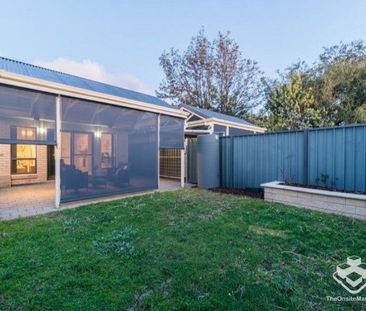 Modern 3 bedroom home for Rent in Quiet Suburb - Photo 1