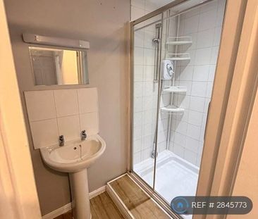 5 bedroom semi-detached house to rent - Photo 5