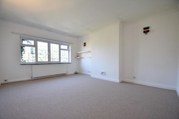 Ethorpe Crescent, Gerrards Cross, Buckinghamshire,SL9 - Photo 1