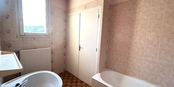 Location Appartement 1 pièce 32m² ST ETIENNE 42000 - Photo 3