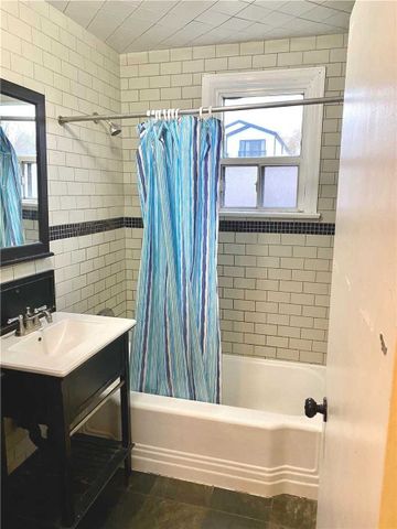 For Lease - 52 Claremore Avenue, Toronto, Ontario - Photo 4