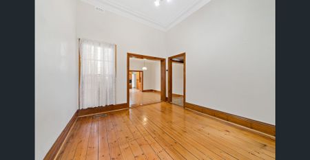 Superb Location & Space! - Photo 3