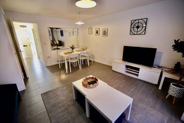 4 bedroom terraced house to rent - Photo 1