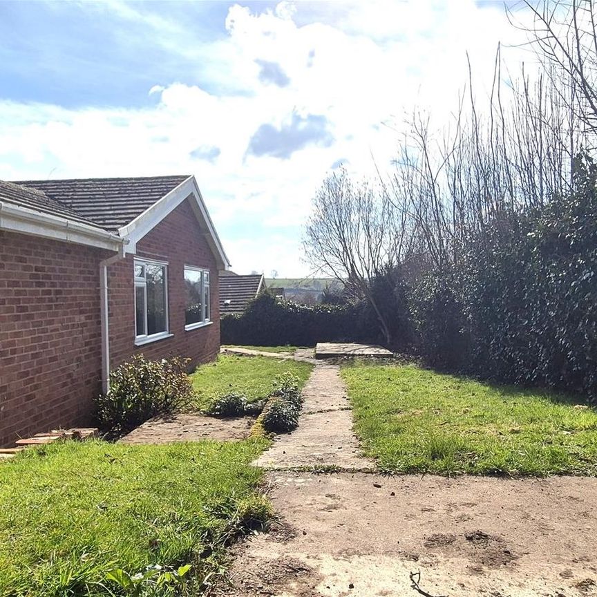 Nover Wood Drive, Hereford - Photo 1