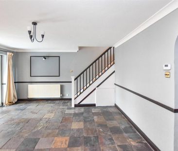 3 bedroom end of terrace house to rent - Photo 4