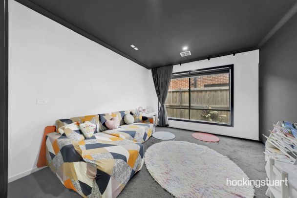 SPACIOUS FAMILY HOME IN KINBROOK ESTATE OF DONNYBROOK - Photo 1