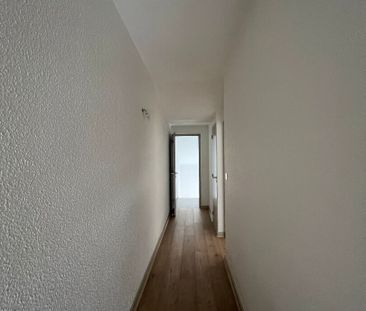 Location Appartement 4 pièces 117m² - Photo 2