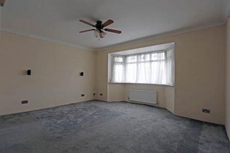 6 bedroom semi-detached house to rent - Photo 3