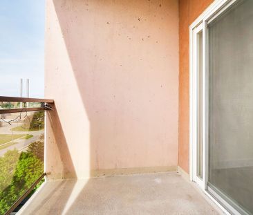 For Lease - 860 Commissioners Road Unit# 907, London South, Ontario - Photo 4