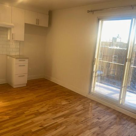 5 1/2 RENOVE - 3E ETAGE D'UNE 4-PLEX - MARS 2026 - Photo 3