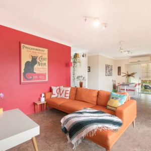 Convenient Living in the Heart of Everton Park - Photo 2